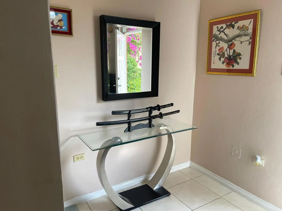 Kingstons Finest - Centrally Elegant Apartment